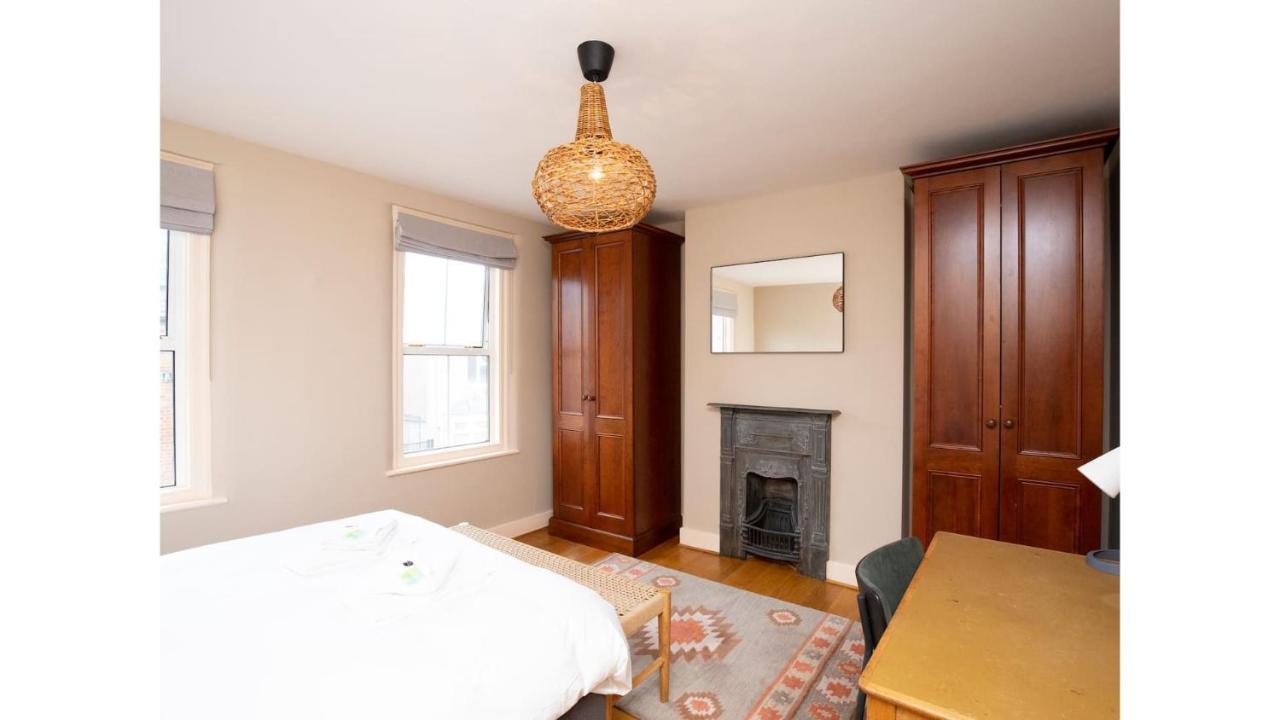 Pass The Keys Stunning, Brand New 3Br Home - Central Oxford Exterior photo