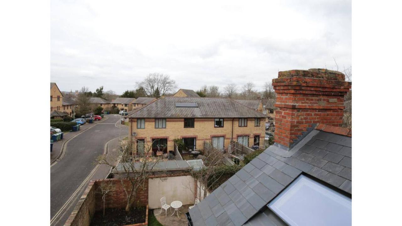 Pass The Keys Stunning, Brand New 3Br Home - Central Oxford Exterior photo