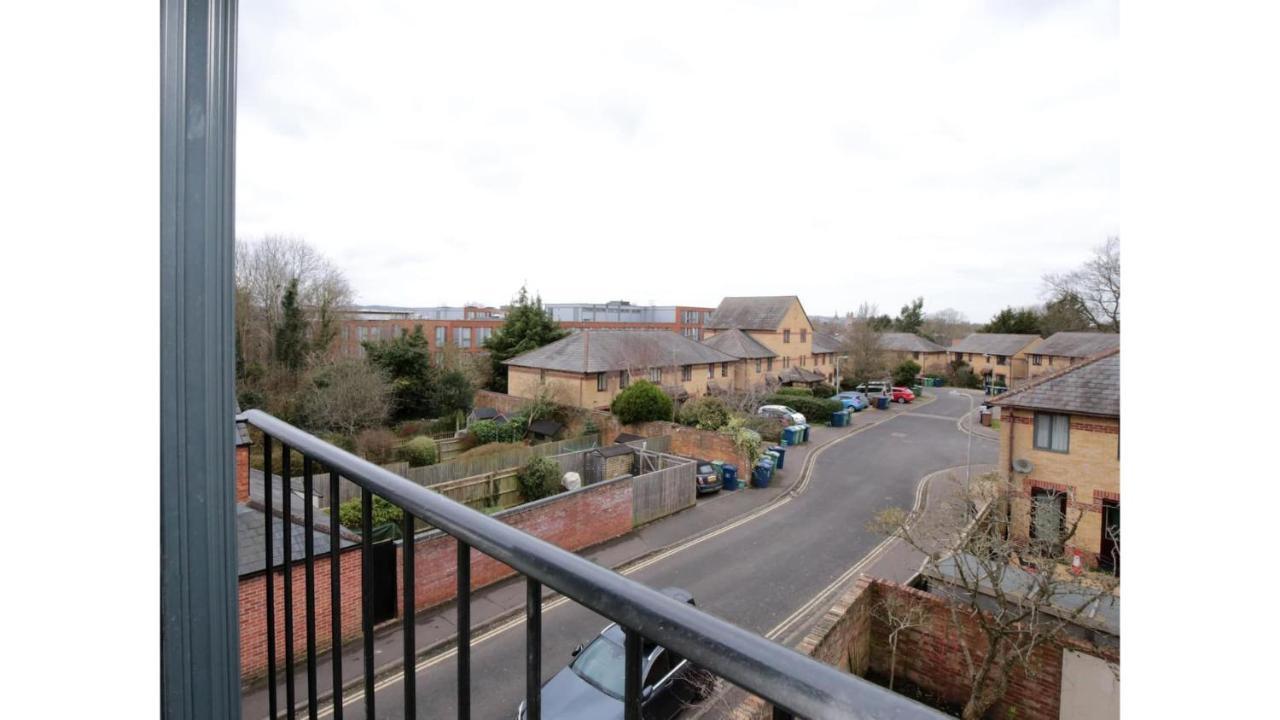 Pass The Keys Stunning, Brand New 3Br Home - Central Oxford Exterior photo